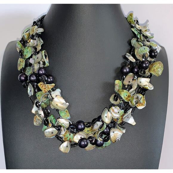 Vintage Elegant Multi-Strand Shell Necklace Green and Black - Picture 7 of 7